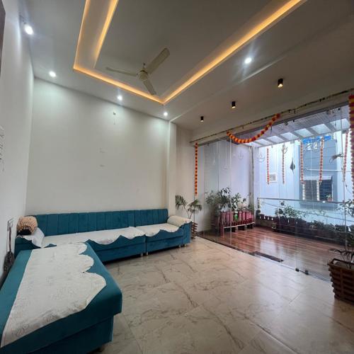 Aura Homestay